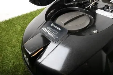 Husqvarna Automower Solar Hybrid - 2200m²