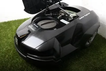 Husqvarna Automower Solar Hybrid - 2200m²