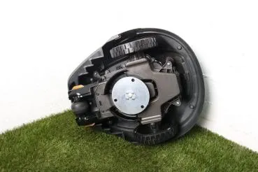 Gardena R40Li mit 1242 Betriebsstunden Rasenroboter