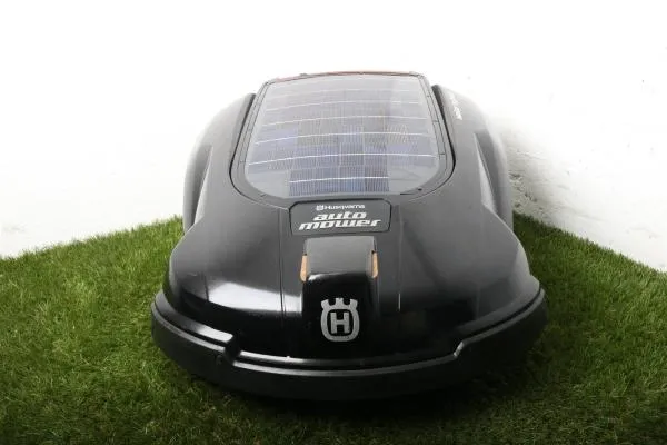 Husqvarna Automower Solar Hybrid - 2200m²