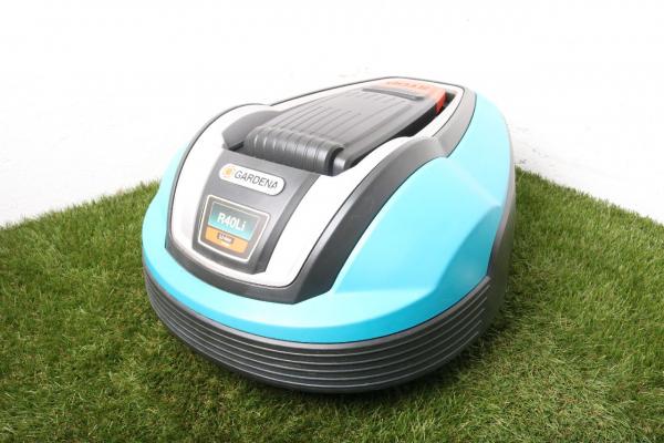 Gardena R40Li mit 1242 Betriebsstunden Rasenroboter
