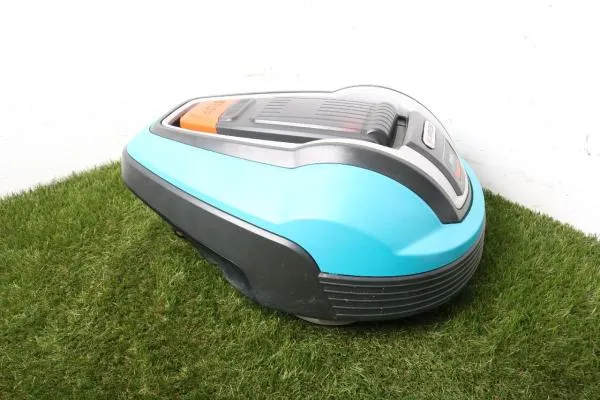 Gardena R40Li mit 759 Betriebsstunden Rasenroboter