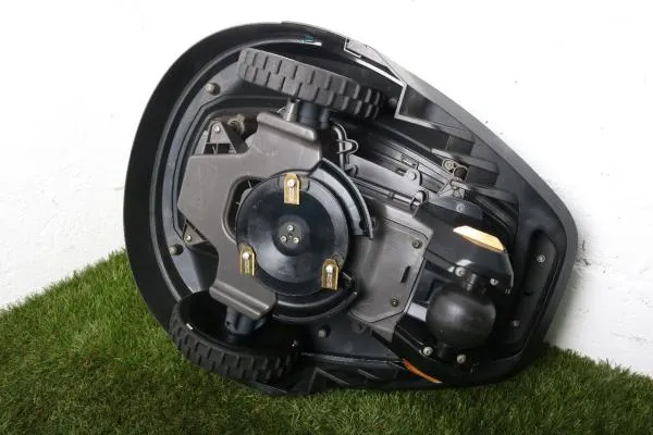 Gardena R40Li mit 759 Betriebsstunden Rasenroboter