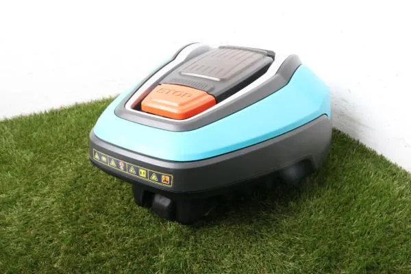 Gardena R70Li mit 2220 Betriebsstunden Rasenroboter