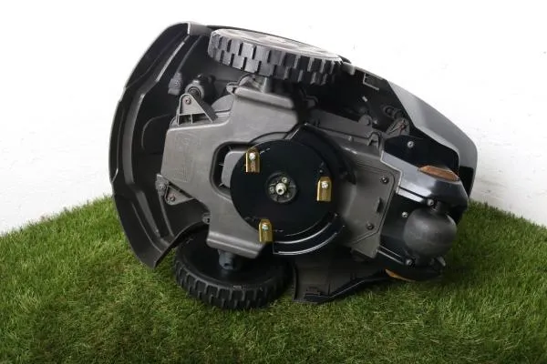 Husqvarna Automower 308 - 800m²