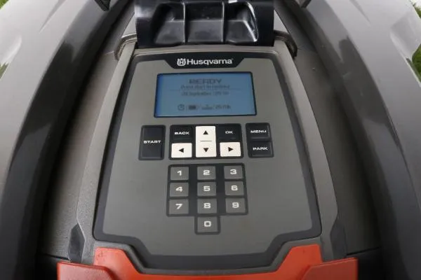 Husqvarna Automower 320 - 2200m²