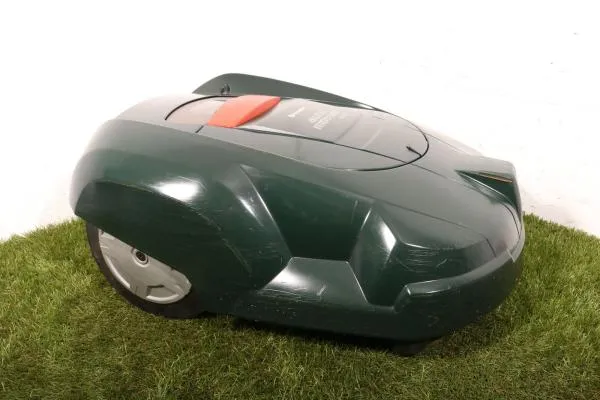 Husqvarna Automower 220AC - 2200m² with 12 months warranty