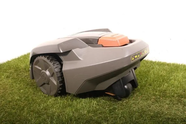 Husqvarna Automower 105 - 600m²